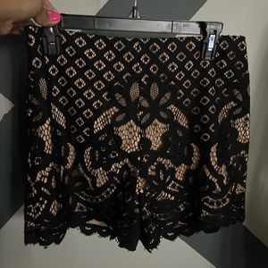 Bardot lace short